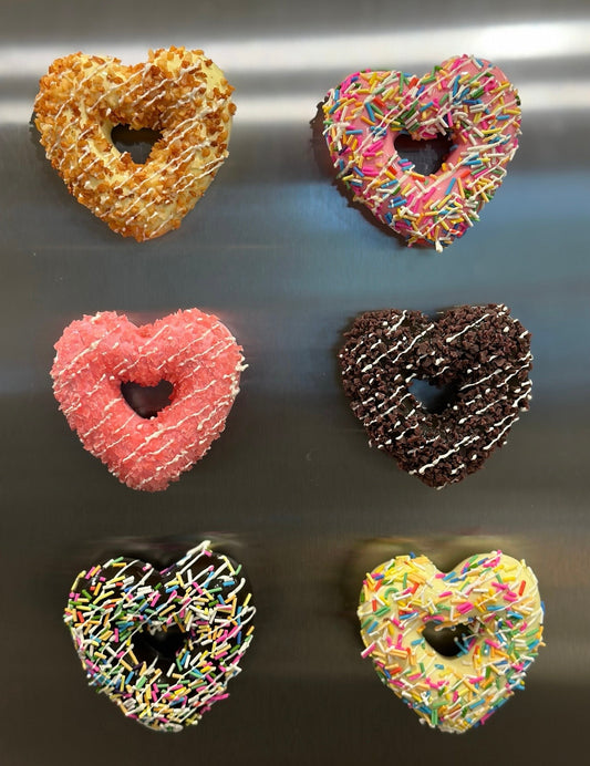 The Heart Shaped Donut Magnets | 6 Flavors | Refrigerator Magnets| Kitchen Magnets | by Waverly Vienna￼