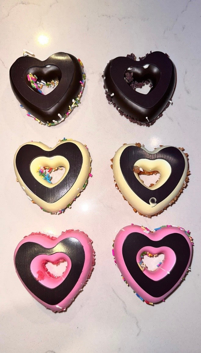 The Heart Shaped Donut Magnets | 6 Flavors | Refrigerator Magnets| Kitchen Magnets | by Waverly Vienna￼