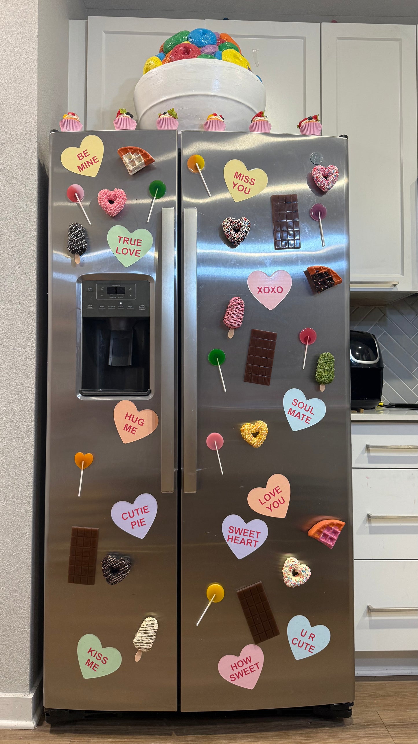 The Heart Shaped Donut Magnets | 6 Flavors | Refrigerator Magnets| Kitchen Magnets | by Waverly Vienna￼